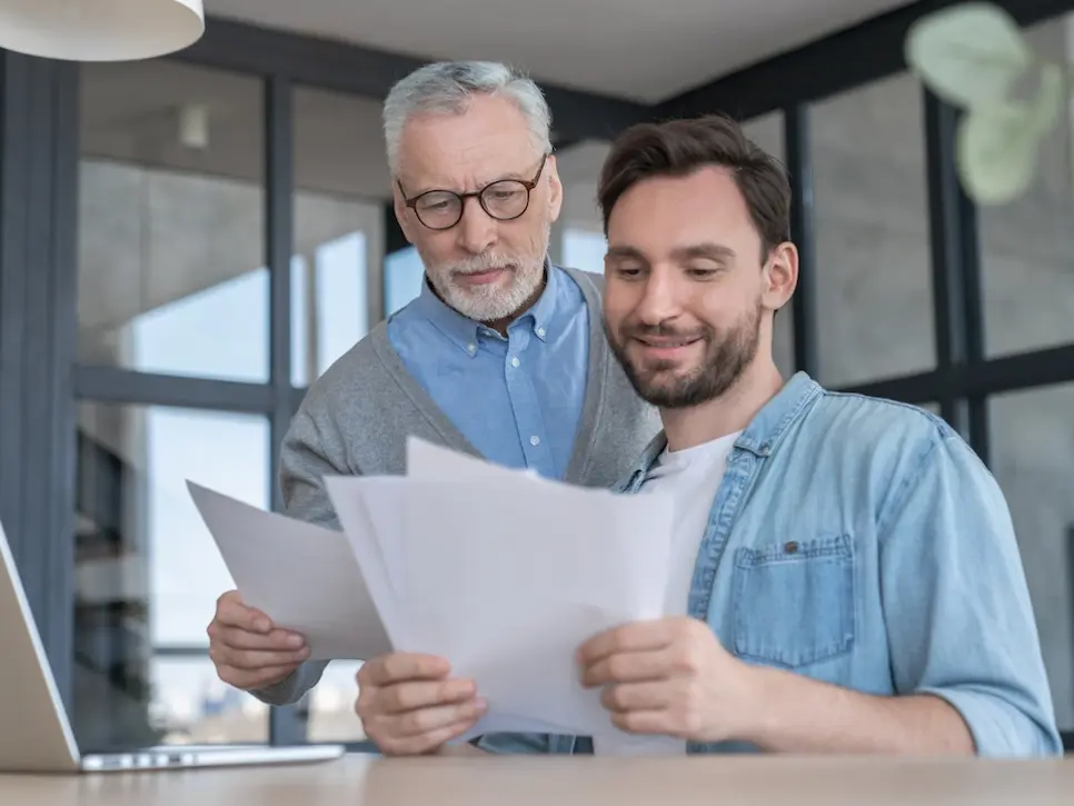 How Cash Home Buying Services in Milwaukee Help Elderly Homeowners